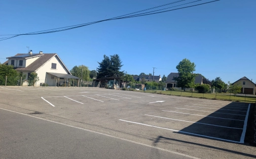 PARKING ECOLE